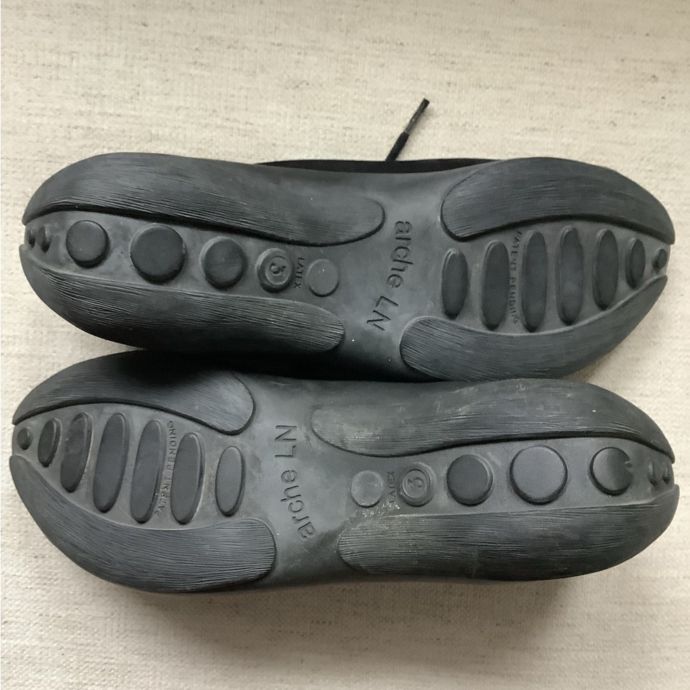 Black suede and leather shoes by ARCHE made in France - Picture 3 of 6